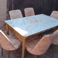 طاولة طعام • كراسي تحتاج ترتيب • حي العروبه كركوك