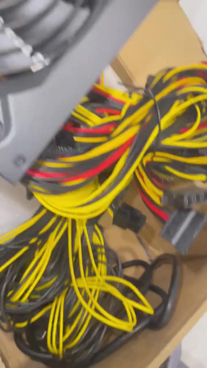 سلام عليكم عندي باور سبلاي 2000W
 جديد غير مستخدم  شرط اذا مو جديد ترجعه و الي يفيده هذا الباور يراسلني و تدلل 
السعر 225 الف  
للتواصل ***********
