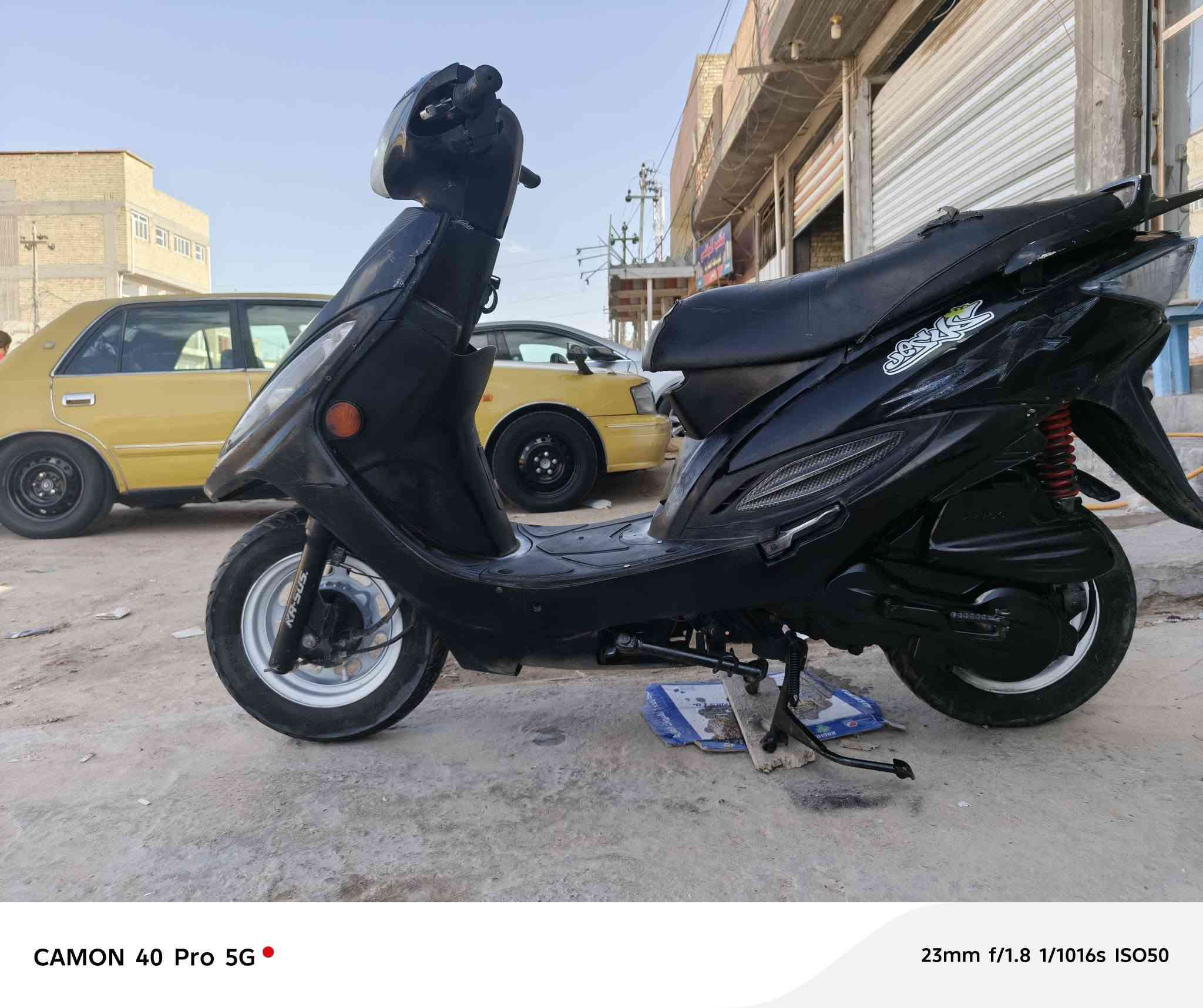 للبيع كامكو جي فور  دراجه حلوه شلعه ومعدل  دراجه ادامه كامله  مكينه مفتوحه  غراض مال حاويه  شرط تجي وتفحص وتطلع بيه كفرات ختم واحد بلاد كلشي مابدل بيه فقط مكينه مفتوحه وسغل مضبوط   مكان نجف حولي *********** السعر 350 وبيه مجال
