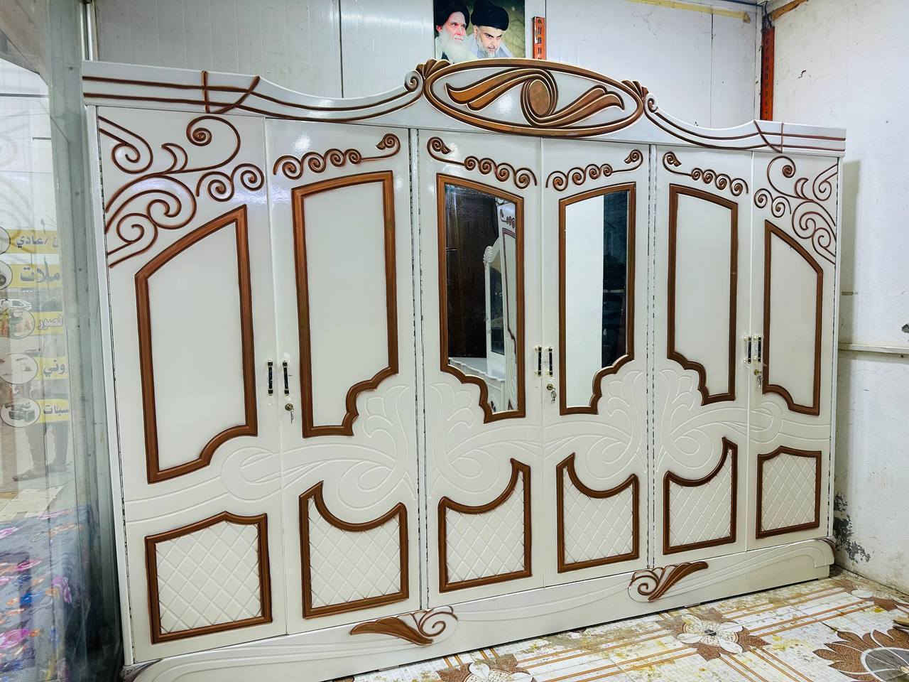 غرفه نوم ام السته طابق واحد صبغ حراري أوف وايت ستعمال قليل عنوانه كوت حي الجهاد شارع النجارين نجارة ومعرض الحجامي الاتصال او مراسلة الصفحه ***********
