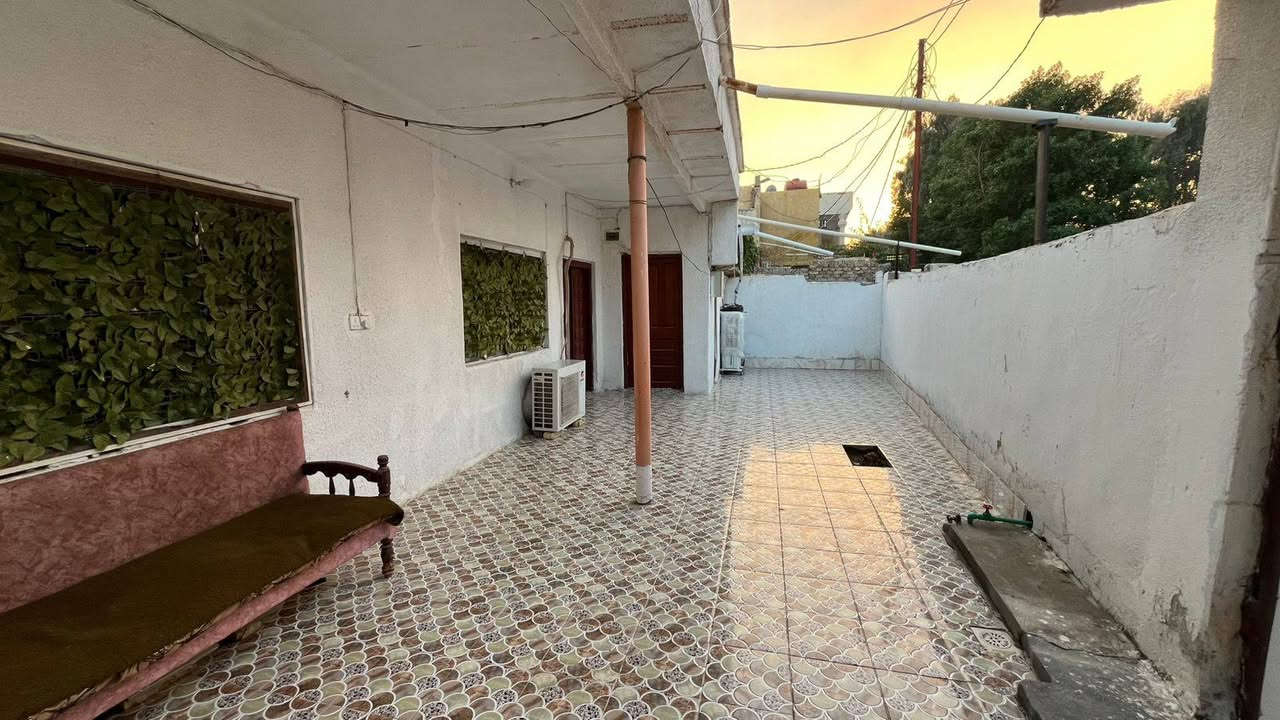 بيت للبيع طابو صرف مساحته ٢٥٠ متر يقع على الأنهر قريب شارع السوق موقع ممتاز
للاستفسار
***********
***********
