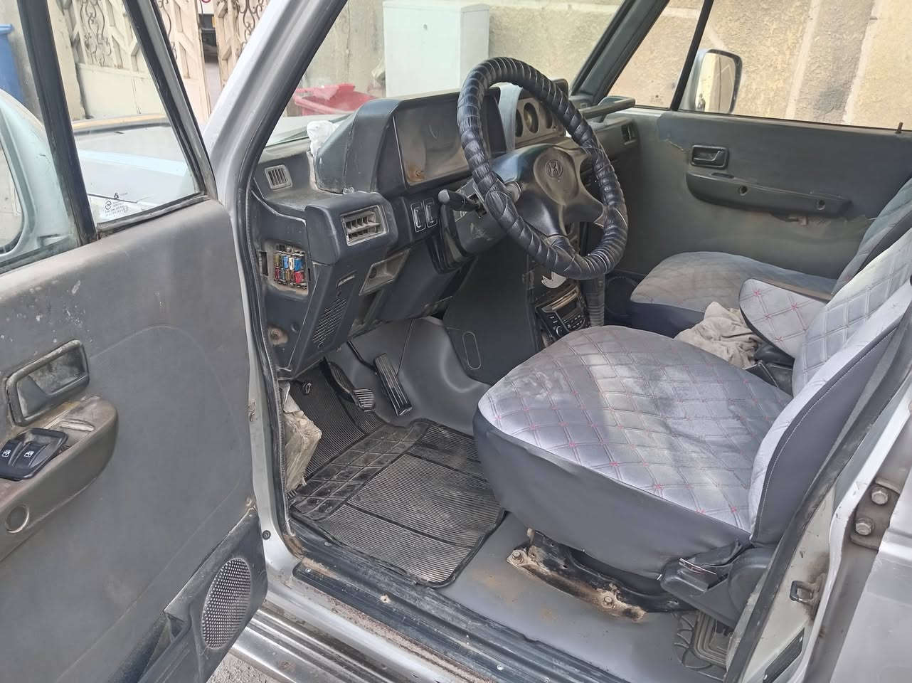 سلام عليكم كالوبر موديل ٩٦
رقم بغداد ألماني مكينه ففتي ثنين
دوشمه جديده كهربايتها كله شغاله
سياره مصبوغه حزام الجماليه
العنوان بغداد مدينة الصدر الاورفلي
السعر ٣٨ وبيها مجال شي بسيط
رقم الهاتف ***********
