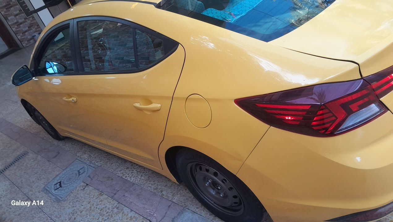 السلام عليكم سياره النترا موديل 2020 وارد أمريكي صور حادث مع سونار داخل المنشور محرك كير مامفتوح رقم بغداد بسمي شرط التحويل 
العنوان بغداد السعر 138 او بيه مجال بسيط رقم الهاتف ***********
