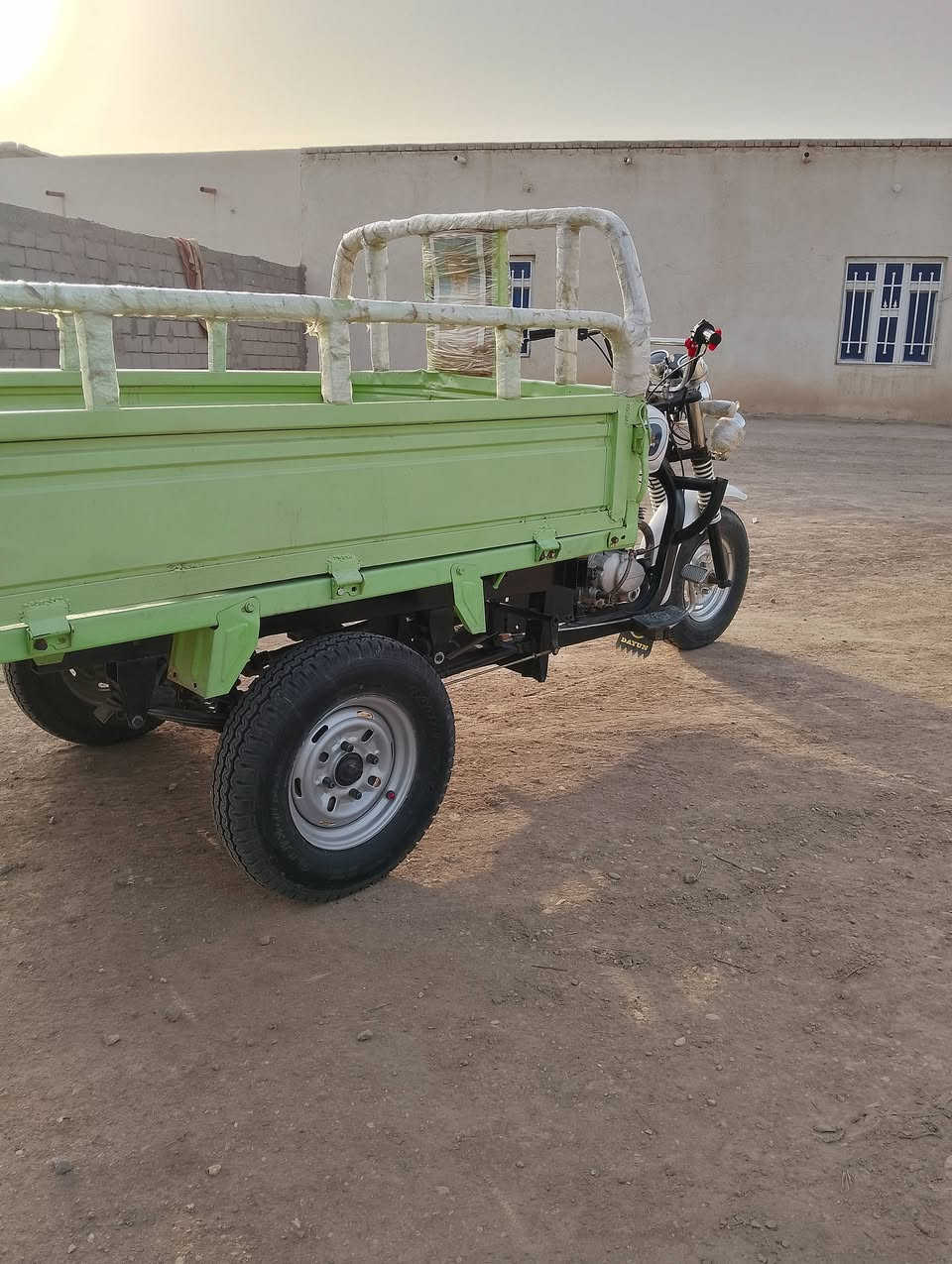 سلام عليكم ستوته 15 وراق صولي كاملات جاهزه ونضيفه مكينه مفتوحه بوشه وبستم   شاصي وركبه مكفولات ستوته خير من الله
مكان شطره 

سعر 1350 

***********
