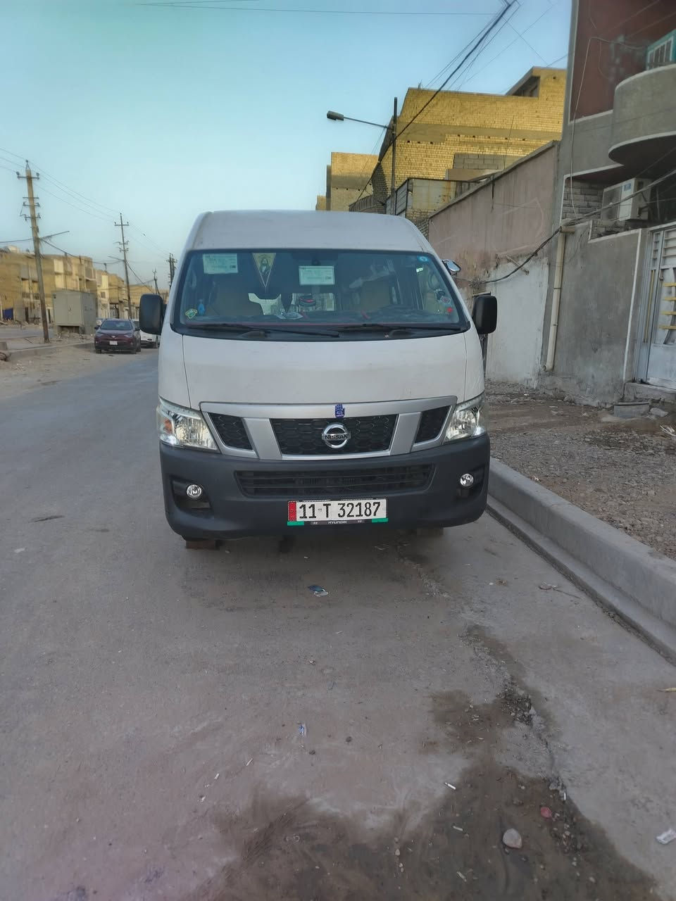 سلام عليكم نيسان عاليه مديل 15سياره كامله من كلشي كير اكسن تبريد مكينه ما مفتوحه  ***********
