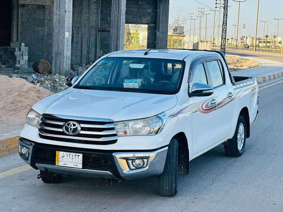 السلام عليكم.  للبيع بيكم.    موديل 2016
رقم بغداد.    مشروع وطني.   تحويل مباشر.   

ساير.  كويتي.   باب اول. مكفوله كفاله عامه

كير.  محرك.   على وضع الشركه.   
مكاني.  الكرمه البسوده.   

رقم هاتف. ‭٠٧٨١ ٧٧٧ ٣٨٠٤‬
