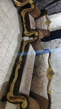 تخم ملكي 10مقعد 💺 نضيف جدا اي ضرر مابي تسكام خشب قوي وثكيل تكمه سفنج ض...