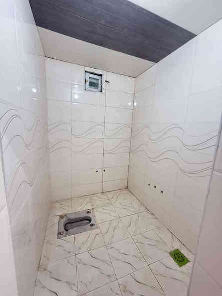 دور #للرهن كافه المساحات متوفر
في الخط ألاول
الموقع 🏡النجف الاشرف شارع الصب عمود 314
مدت سنه وقابل للتجديد 
خدمات كامله 
/ماء/كهرباء/مدارس/سوق/تبليط #عرض17

مساحه البناء 100 متر 🏡
غرفه/صاله/مطبخ/صحيات/ستقبال/مكشوفه

تحتوي الدار على 🏡
 خلاطات/سخان/خزان/مولد/وطني/سطح كامل 

مبلغ الرهن💵 15 💵مليون قفل قفل 
***********
***********
***********
