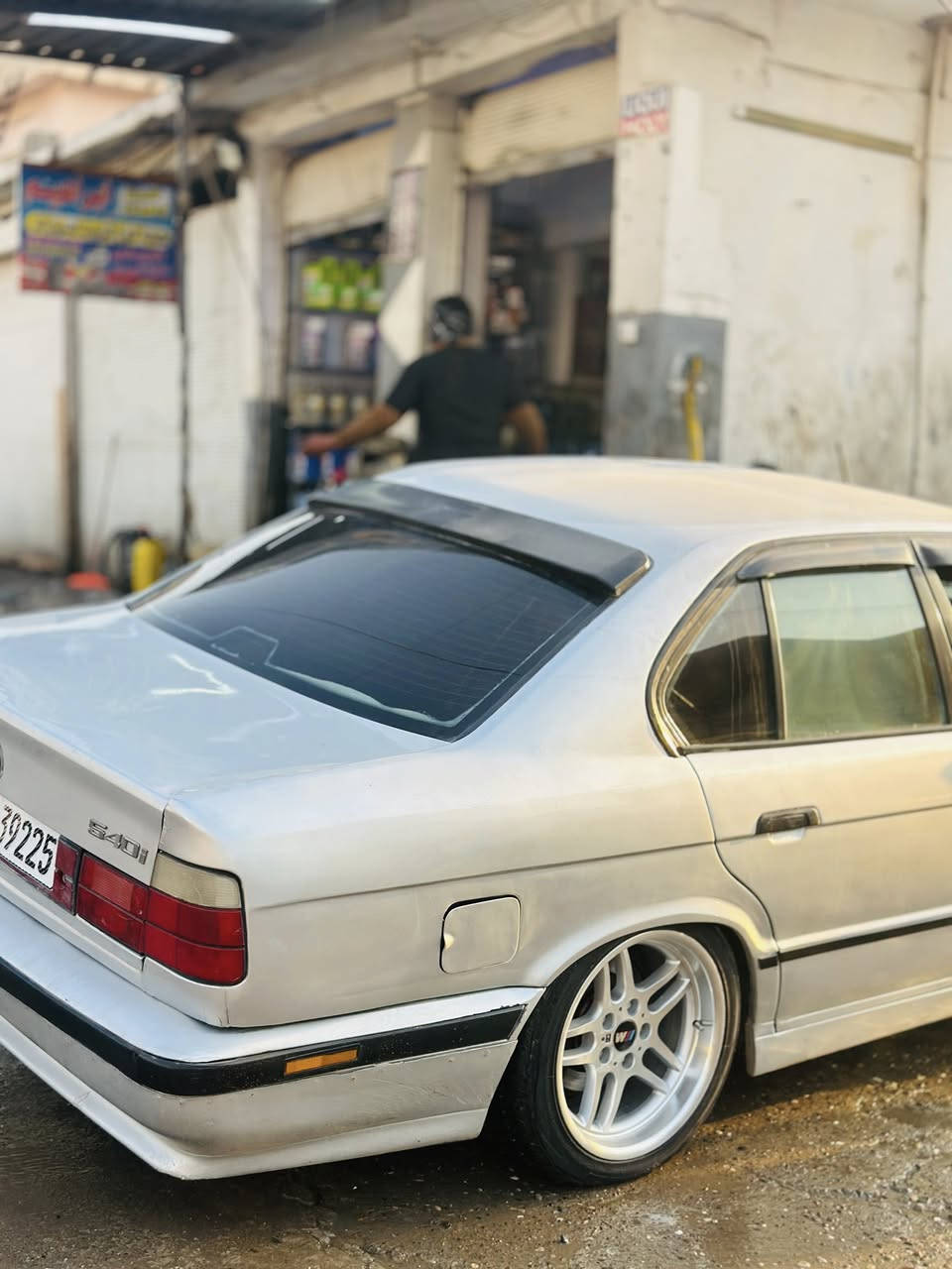 BMW540 اصل
1993
مصبوغه عام وبيه ضربه بل جاملغ 
طخم جديد وتيرات ويله جددت 
مسويله ادمه كامله من كلشي 
السعر 58 وبيه مجال 
المكان موصل 
***********
