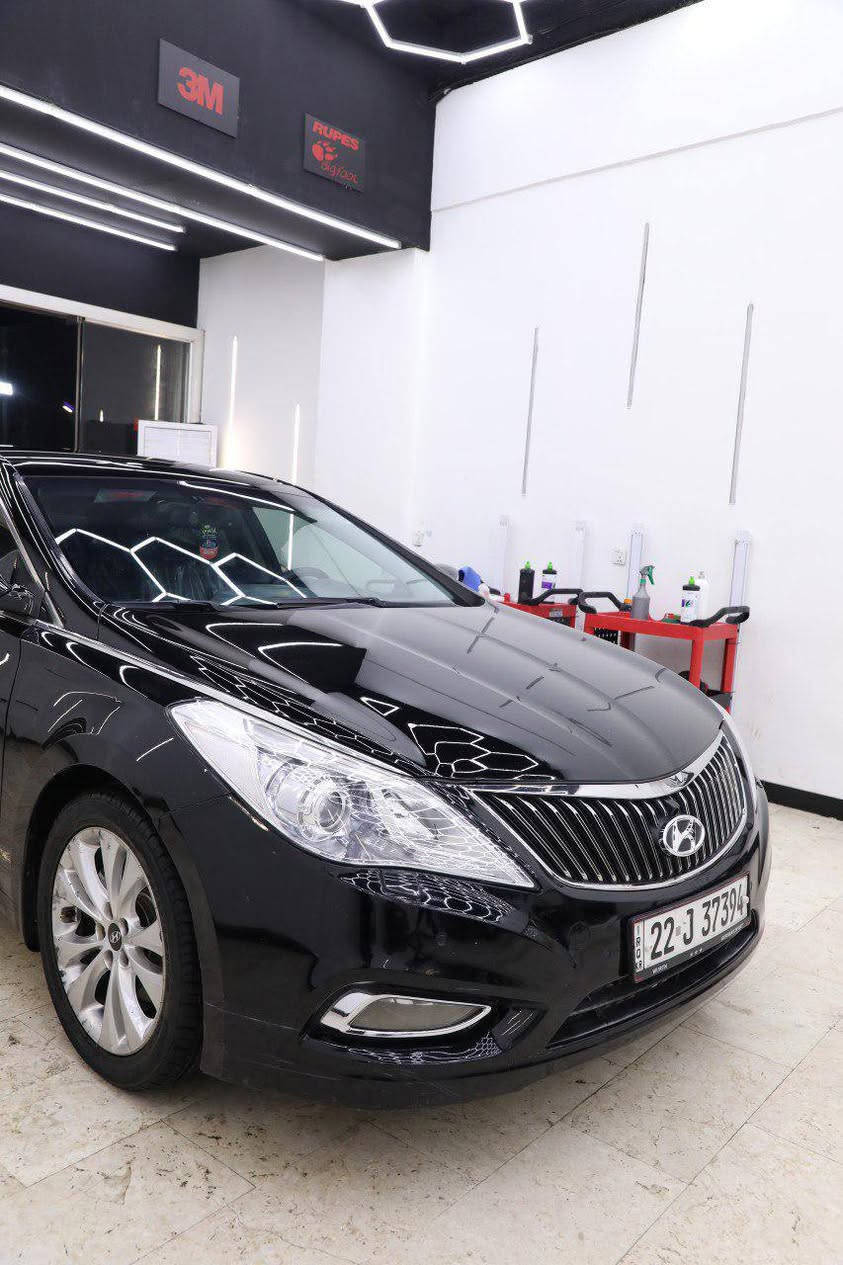 السلام عليكم
هونداي ازيرا موديل 2014 خليجي 
مكينه 3000 كير كله تمام 
رقم اربيل بسمي هزه سنويه جديد
فول مواصفات 1/1 بصمه ابواب 
بصمه تشغيل ترحيب عند الاقتراب
اشاير مري مري شفط بانوراما 
استيرن كهرباء قطعتين تبريد ثلج
تدفئه شاشه اعطال تحكم ستيرن
كشنات جلد بدون اي عيب كهرباء+ خزن/ برده خلفيه 
كهرباء+ برادت ابواب خلفي 
حساسات امامي خلفي منظومه 
زنون كامله اصلي عالي ناصي +
بلوجترات مع علامه هونداي امامي
شاشه + كامره خلفيه مع كامره 
بالمرايه الوسطيه سايد بريك بصمه
تخم تاير صدر امامي خلفي كله تمام
وبعد بيها مواصفات السونار مع الصور للبيع او مراوس حسب القناعه 
مكاني بغداد الكرخ السعر ١٣٠$
وبيها مجال بسيط 
***********
