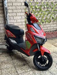 دراجه شحن للبيع نوع سكنس موديل 25 استعمال قليل 6 بطاريات كبار 3 سرع نظ...