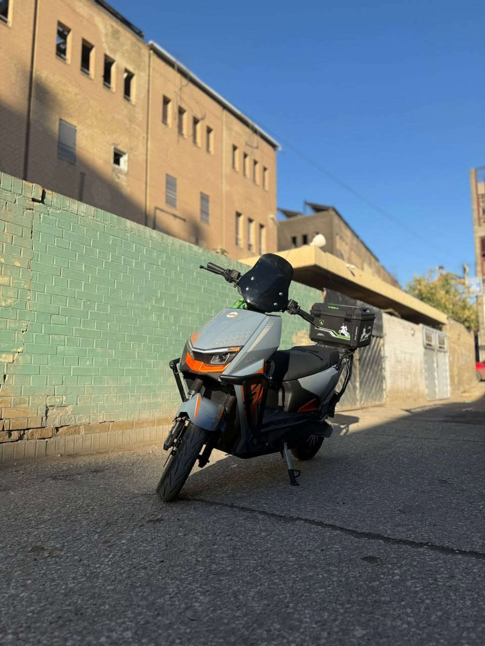 سلام عليكم دراجه شحن ولي الدراجه جديده صارهاا أسبوعين من طلعت من ملف ٢٠٠٠ بطاريات كبار ٣٢ امبير الدراجه بيها نضام بك ومثبت سرعه وبارك ولايت عالي ناصي  الدراجه كامله مكمله جديده ٩٠٠ وبيها مجال للطيبين


**إذا كنت صاحب هذا الإعلان وتريد حذفه لأي سبب، رجاءا أرسل رسالة إلى الدعم الفني**