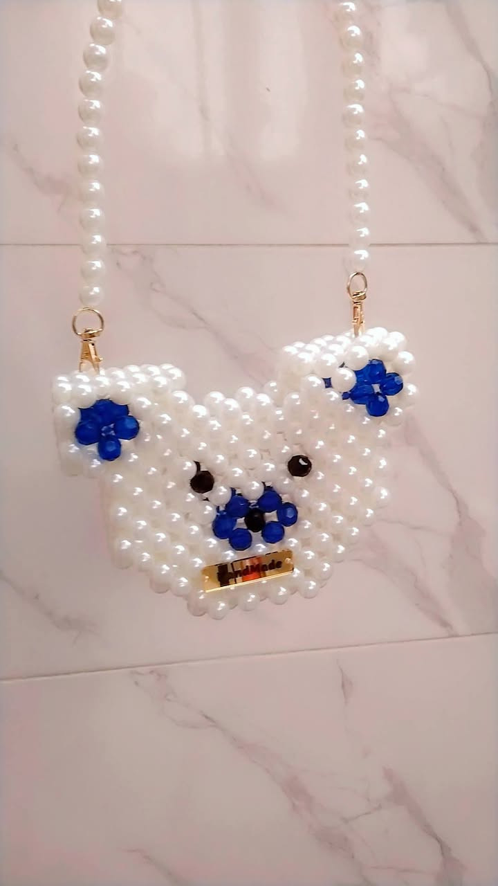 هذه الجنط هي رسالتي مفتوحه للعالم رساله الصبر والجمال والنية خطوط نظيفة وهيكل انيق مشبك متوازن وكل  شيء تذكير بأن الرقي الحقيقي يمكن في التفاصيل ونظافة الشغل 
نفذت حسب الطلب يوجد توصيل لجميع محافظات العراق وداخل هيت


**إذا كنت صاحب هذا الإعلان وتريد حذفه لأي سبب، رجاءا أرسل رسالة إلى الدعم الفني**