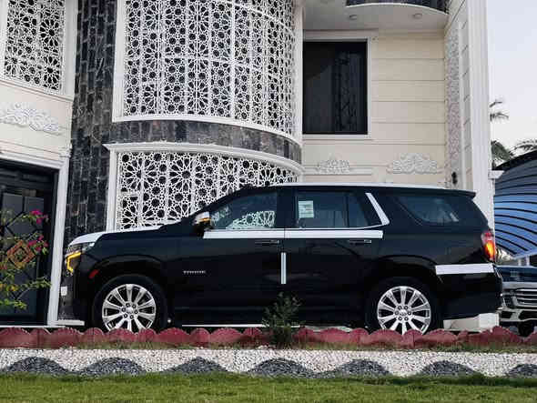 ﷽
🔥🔥بسعر مناااااااسب جدا🔥🔥
‏‎سلام عليكم 💛
 للبيع  او مرارس 🌹
تاهو 2023 برايمر اعلى فئه فول للاخير
شوفرليت تاهو برايمر  CHEVROLET TAHOE PREMIER 2023 
اللون: اسود BLACK
مكينة 8 سلندر
عداد المسافات: 59 الف كيلو متر
المواصفات: خليجي وكالة المنصور 
رقم بغداد باسمي فول مواصفات ١/١
بانوراما
جكات
كراسي جلد اصلي(عسلي)
كراسي اثنين كهرباء
كراسي هزاز(عند اقتراب السيارة من اي شي)
كراسي خزن(ميموري)
كراسي(تدفئة+تبريد)
كراسي تدليك
كراسي خلفية كهرباء
كراسي خلفية تدفئة
تبريد خلفي شاشة
شحن الهاتف لاسلكياً
رادار
تحديد مسار
كروس سرعة
داتا شو DATA SHOW
نظام AUTO START
هاندبريك دكمة AUTO HOLD
نظام DETECT OFF
نظام مانع انحدار
٦كامرات ٣٦٠ درجة
خمس بصمات
فول تحكم استيرن(جهتين امامي+جهتين خلفي)
استيرن كهرباء
استيرن تدفئة
شاشة عرض الاعطال
دوسة كهربائية
صندوك كهرباء (شفط)
دبل حساس (امامي+خلفي)
مانع تزحلق
فور ويل
شاشة امامية كبيرة اصلية عدعم ابل كار بلي واندرويد اوتو
شاشات خلفية اصلية
تشغيل عن بعد
دوسات كتابة CHEVROLET
اشارة بالمري
مري كهرباء(شفط)
#نقطة_عمياء
لايت عدسة زنون(عالي+ناصي)
لد أمامي خلفي 
وباقي مواصفات البرايمر معروفه
ملاحظه // السياره بيها ربع باب السايق صبغ رش بدون دواخل فقط باقي كفاله من جميع النواحي كامل بدون نقص خلاص والسونار موجود وشرط الفحص سياره جديده جداً 

🟩 السعر المطلوب  _ ( 535 $ )💸💸قفل                            
ماكو هيج سعر بهيج نظافة مستحيل 
لاستفسار الاتصال ع الارقام التالية 📲📲 
      
‏( *********** // ‭0781 578 1463‬ ) 

تحياتي لجميع 🌹 🌸 🙏🏻
الموقع 
‏https://maps.google.com/?q=32.753235,44.410568
