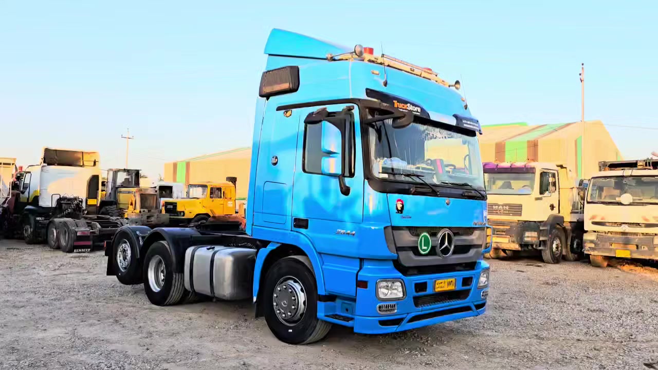 للبيع راس اكتروز2006/رقم صلاح الدين.٠٠.بدون ضباره/ السعر215$ورقه/حجم25.44/تبريد.رتايدر.هورنات.سقف ليزر/
مرسمه عربانه4محاور/تخم تاير/محرك وكير كفاله/قماره مكفوله من صبغ***********/*********** ديالى كنعان معرض الزهيري
