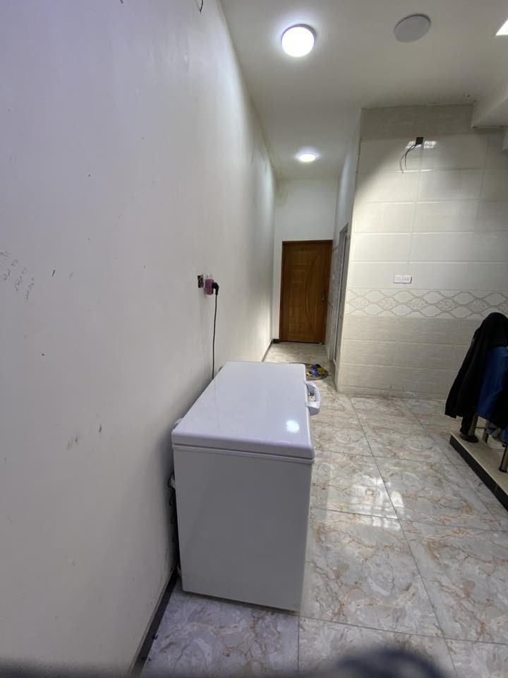 السلام عليكم نصف قطعه  للبيع طابقين مسلح العنوان قطاع ٢بدايه الرقم  ***********
