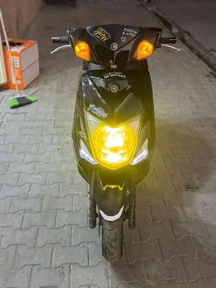 سلام عليكم عندي دراجه البيع اسمها سكنس ياباني دراجه نضيفه جاهزة مابيها اي نقص مكاني بغداد الكرخ البياع السعر 950 وبيها مجال قليل رقم الهاتف *********** وصور واضحه
