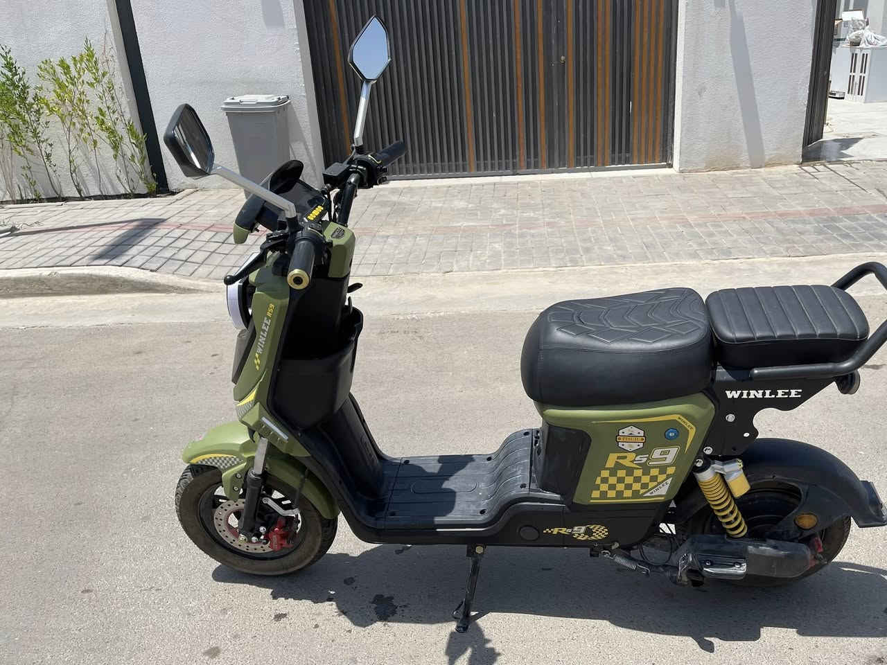 دراجة هايبرد للبيع
R9 فئة S
5 بطاريات
سويچين + بصمة
شاحنتهة الاصليه وياهة
دراجة نظيفه وجديده استخدام كم شهر 
السعر 475 الف وبيهة مجال للشراي
التواصل *********** ( يوجد واتساب )
