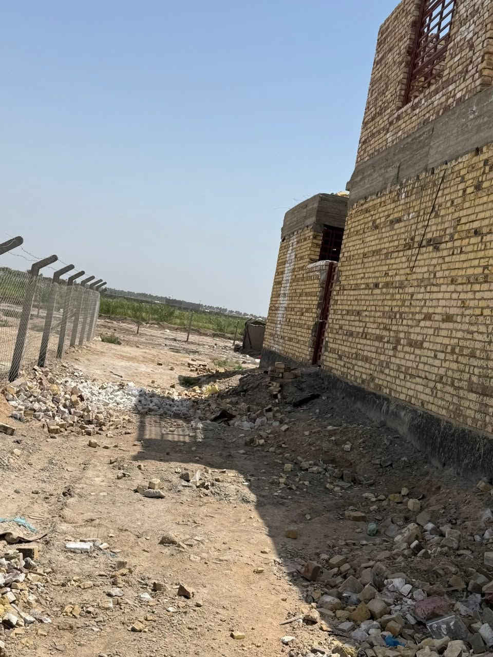 قطعة ارض للبيع مساحه ٦٥٢متر 
طابو زراعي سند٢٥ ثاني قطعة عن شارع الرئيسي 
داخل حي سكني خدمات كامله ماء اساله كهرباء 
ظفيره انتر نيت ضوئي عنوان بابل الحله ورديه سيف 
سعد شارع المشجر ثاني قطعه عن شارع التبليط 
للاستفسار آكثر مراسلة الصفحه أو الاتصال على الأرقام التأليه 

***********
