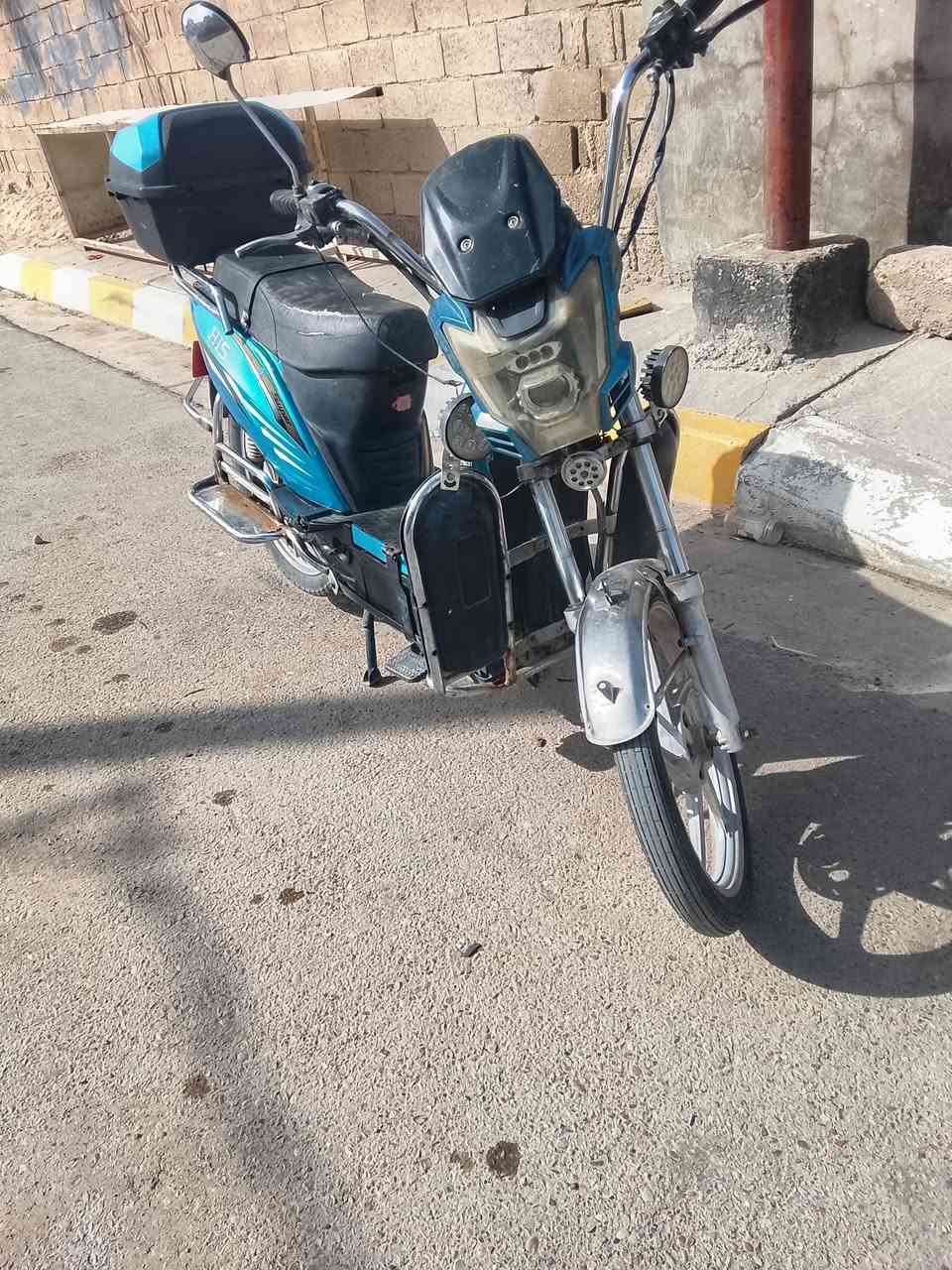 موطور شحن للبيع
نوع
هارلي
 ✅بطاريات عل فحص✅
⭕لايت عالي ناصي 
⭕ شاشه الكترونيه 
⭕نظام ®️ الرجوع الى الخلف
⭕ نظام 4 سرع 1234 
⭕ بريك امامي، خلفي 
⭕ اشاير يمين، يسار
⭕تشغيل عن بعد 
⭕ جهاز انذار سرقه
⭕ شاحنه الشركه الاصليه 
⭕ كلشي شغال كهربائيات 
الموطور نظيف مثل ما موضح بالصور 
(( السعر 250 )( بي مجال)رقمي مكاني شهداء
***********
