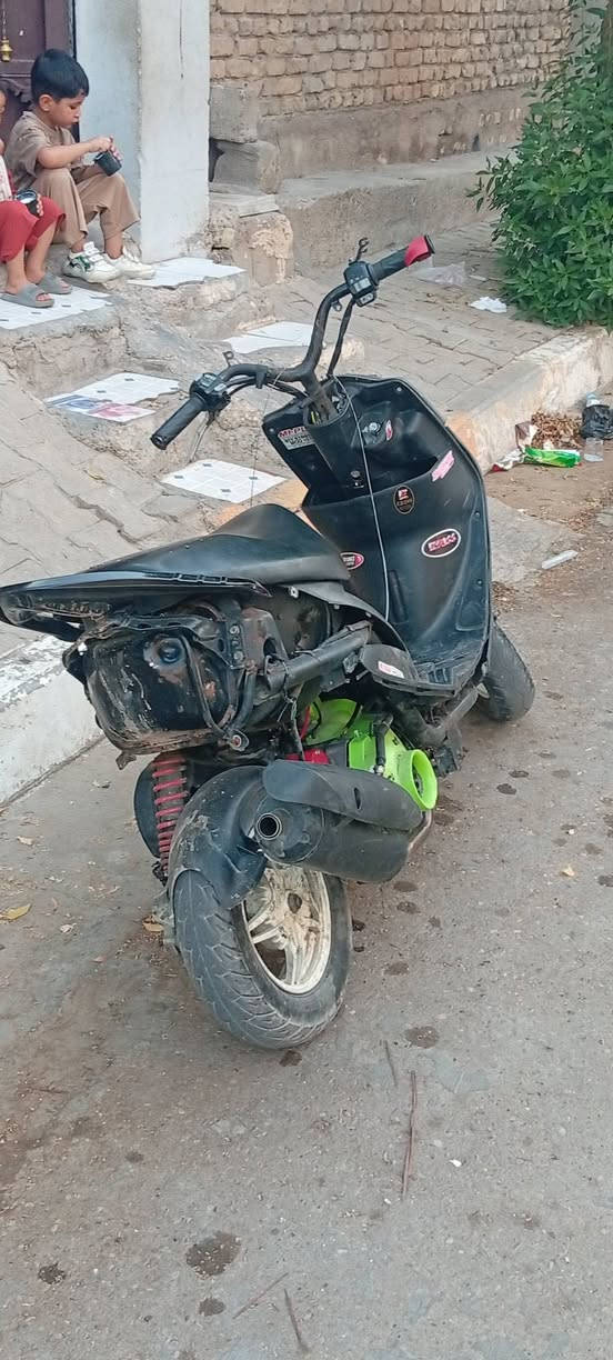 سلام عليكم ماكس عدله لبيع دراجه حلوه شلعه ومعدل ويلكب دراجه حله من صور سعر350وبيه مجال حك جيه مكاني ديالى بعقوبة وهاد رقمي ***********
