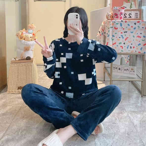 احلا واجمل الموديلات يمنااا 🥰🌸
خامه درجة اولى 🔥🌸👌🏻

جميع القياسات متوفره 🧚🏻‍♀👌🏻

للحجز واتساب 💬 ***********
