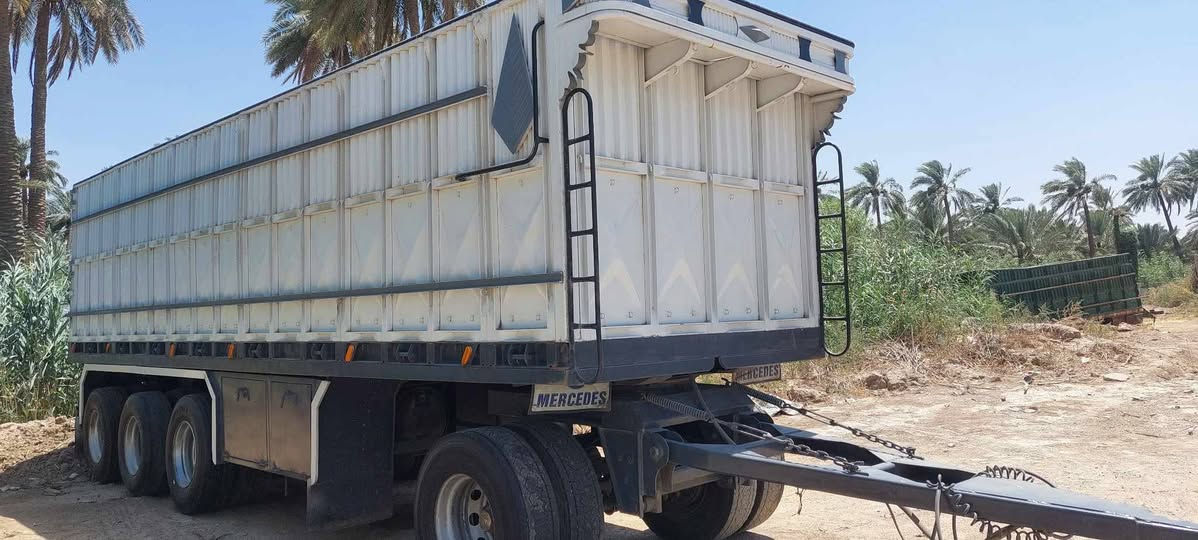 سلام عليكم مقطوره للبيع طول ٩ قلاب ***********
