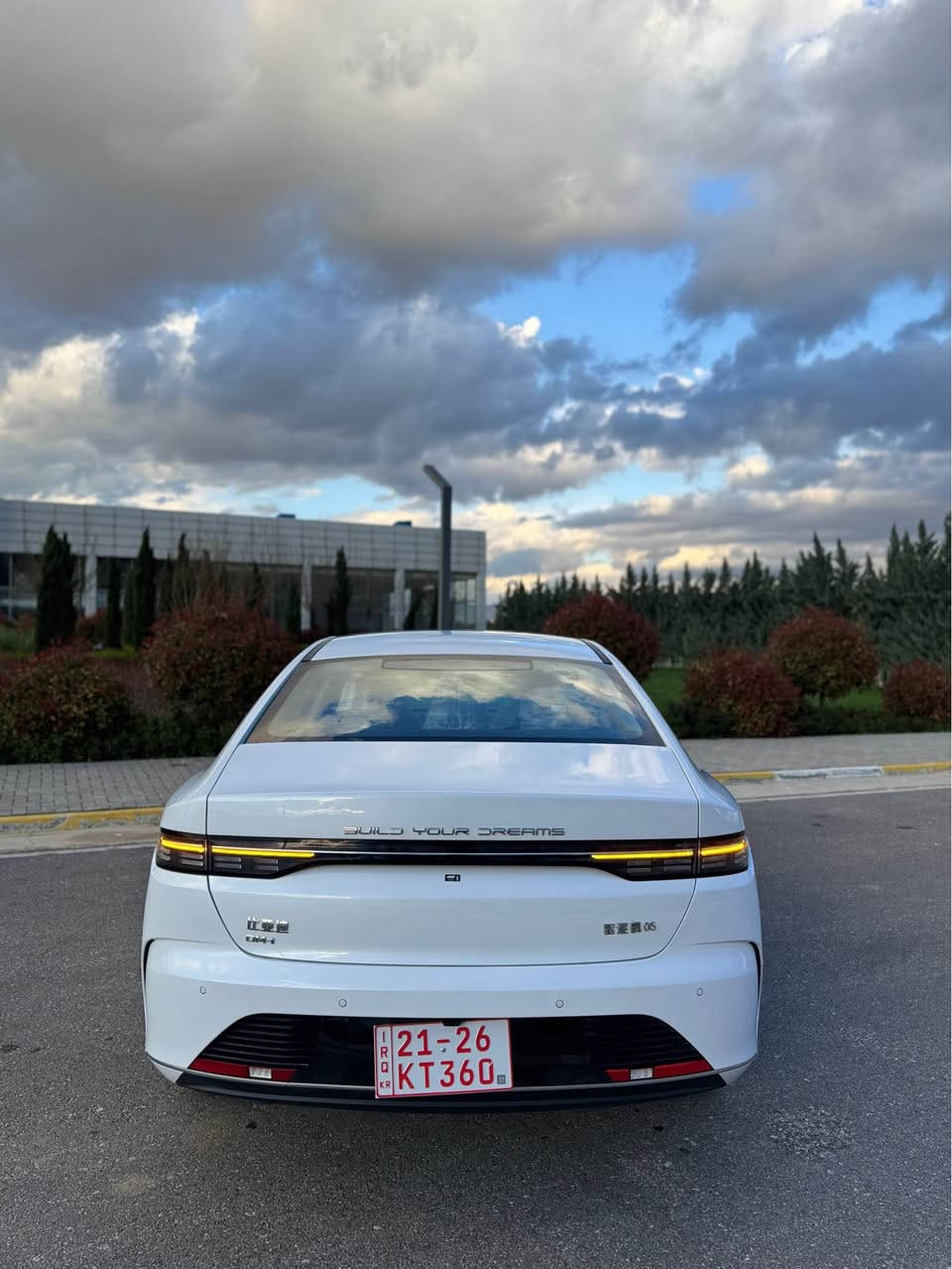 بی وای دی ٢٠٢٥ تەنها ١٥٠٠ کیلۆمەتر ڕۆیشتوە کاتی دوو مانگ و نیوی تیا ماوە سعری ١١٥ وەرەقە و مەجالێکی زۆر کەم تکایە ئەگەر سعری نازانی یان موشتەری نیت پەیوەندی مەکە بەس فرۆشتن ئاڵ و گۆڕ ناکەم ***********/*********** لەسلێمانیم لە شەریکە بە بە ١١٦ وەرەقە و نیوە السليمانية, العراق
