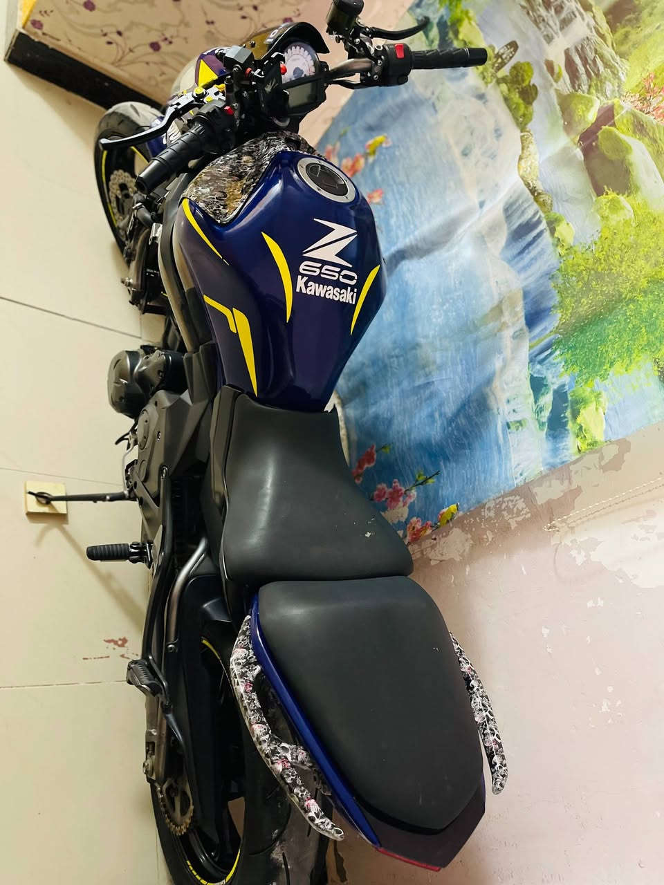 للبيع كاواساكي 650
عداد إلكتروني ميل– مكفولة
تايرات جدد – 6 نمر
معدل وشلعه ب3 تعلك قوية كلش
كهربائيات كلها شغاله نقص باتري فقط لان صار فتره مامشغلها
سعر مناسب ومستعجل
***********

