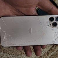 آيفون ١١ برو ماكس ٢٥٦ • بطارية ٧٧ • كامره رجه