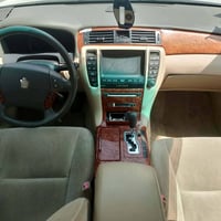 2004 180گێڕ و مەکینە بچوک پێشی قرچێکی بچوکی هەیە سەیارەکە سویچە بڕاوەی...