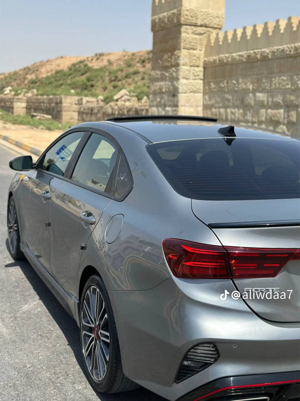 فورتي جيتي 2023
ماشية 13 الف 
محرك 16تيربو 
سنوية جديدة 
130ورقة مستعجل على بيعتها اريد اسافر 
***********
