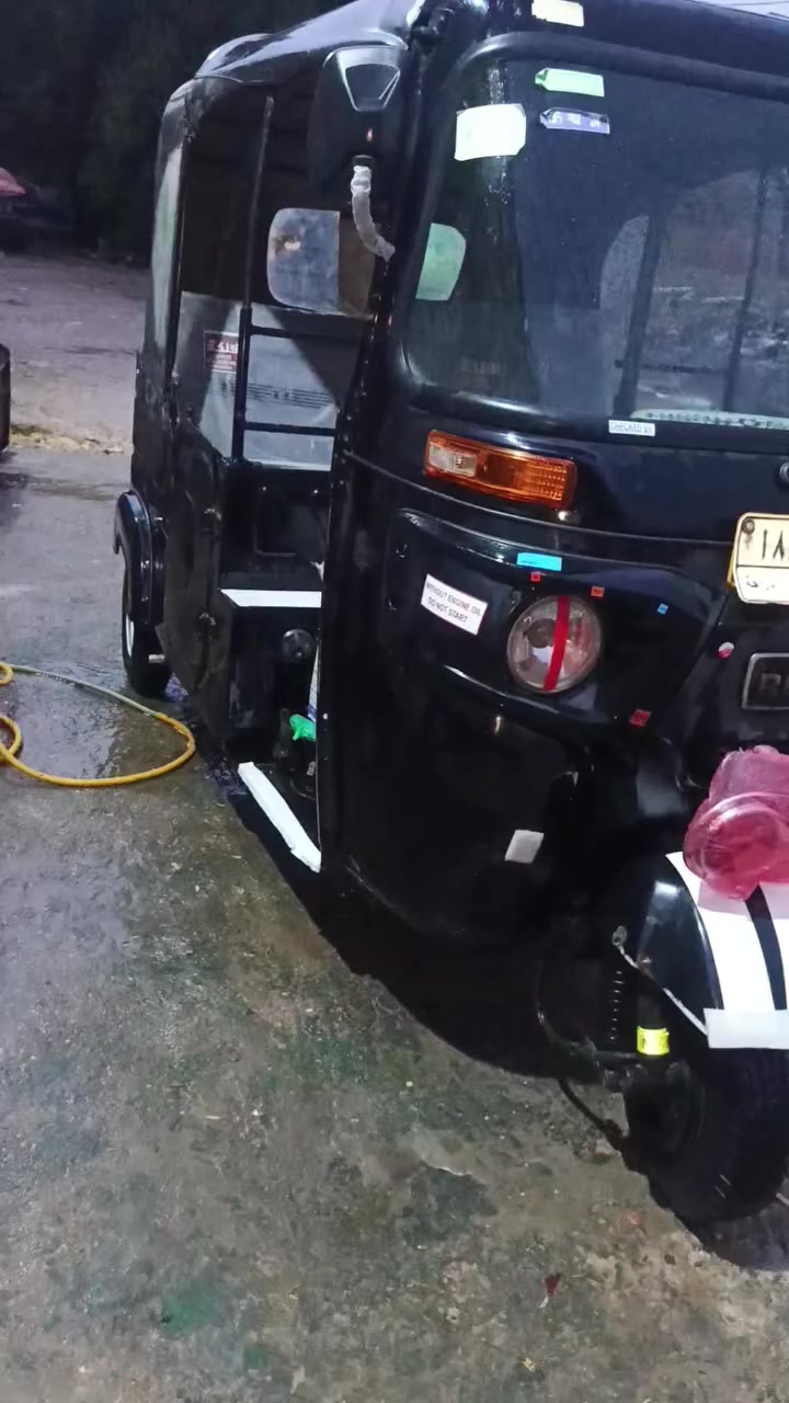 سلام عليكم  تكتك باجاج  2022 مكينه مفتوحه ومعمره دوس  هورنات مو ياها تكتك بسمي تحويل ثاني يوم ***********
