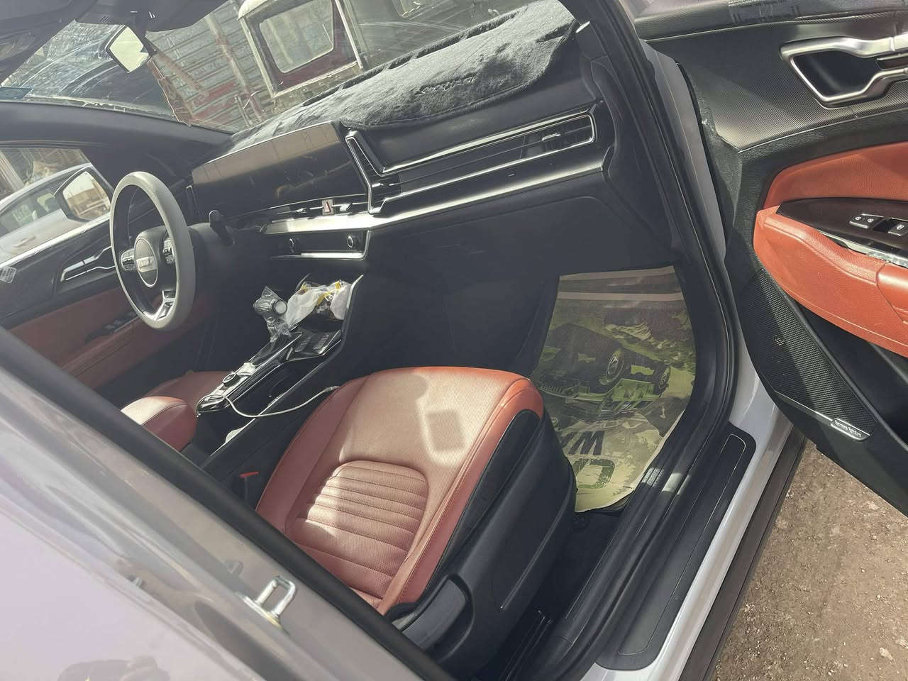 السلام عليكم.
كيا سبورتج2024 وارد امريكي رقم بغداد بأسمي تحويل مباشر
السيارة مواصفاتSx برستيج اعلئ فئة 🫶 الحادث موضح بلصور نص لبنيد صبغ بدون فتح وبارد قليل بلجاملغ الامامي الايسر. السيارة بيها تبديل بابتين بلعراق. باقي الامور طيبة محرك2500 بحالة الوكالة والكير ايضا لسيارة بانزين فقط ومواصفات فول الفول. اخوان صور الحادث بلمنشور للستفسار *********** - السعر188 مكاني بصويرة والسيارة ماشية17Mi بحالة الزيرو
