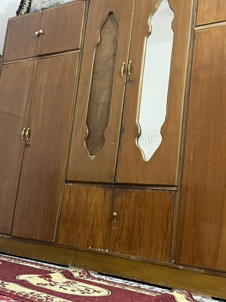 كنتور للبيع ملحق ٦خانات مناسب السعر ***********
