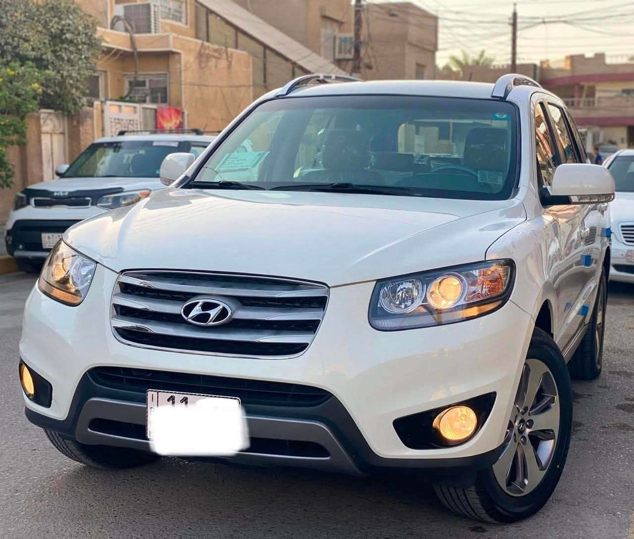 السلام عليكم 
هيواندي سنتافيه الشركه العامه السيارات 

         الشراي يتصل(( ولمعرفه السعر علق بتم يصلك السعر🔥))

السياره كفاله عامه من ( (الضرر و الصبغ والتبديل كفاله ))
مواصفات الخليجي الشكل فول 12
موديلها 2012
محرك سته سلندر 3500 فورويل مامفتوح بلادي
سبعه راكب ٣ قطع تبريد 
ثلاجه جكمجه وكامره وتحكم ومري شفط 
وكشن كهرباء 
السياره منقصه شي الحمد الله 
تخم تاير وصدر واتراي كامل مال جني وبل عافيه ع من تكون من نصيبها 

مكاني بغداد المعلمين 
تفاصيل ع رقم 
***********
