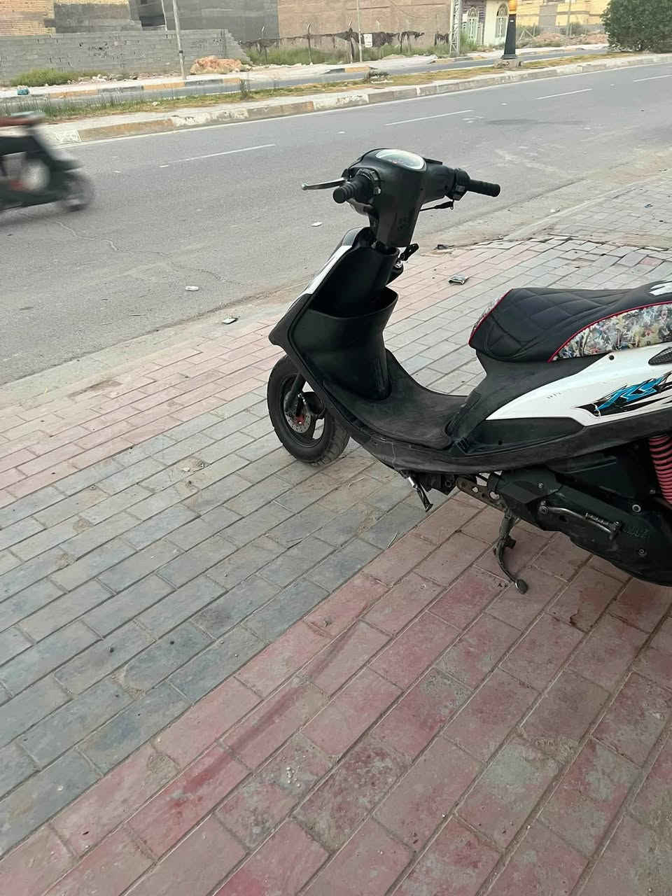 سلام عليكم ماكس عدله للبيع دراجه نضيفه للأخير مكينه ما مفتوحه دراجه بلاديه برغي ما مبدل بيها مكينه شلعه ومعدل تشك الكاع السعر ٦٥٠وبيه مجال بصيط المو شراي لا يتعبني ***********
