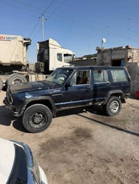 جيب شيروكي لبيع موديل 1991 مكينه فيفتي فيشه وحده رقم ديالى السعر 15 ور...