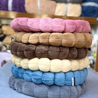 #فيروزه للمفروشات   مقعد بسكويت ديباج وجه قديفة   قياس  ٤٣ في٤٣   توجد...