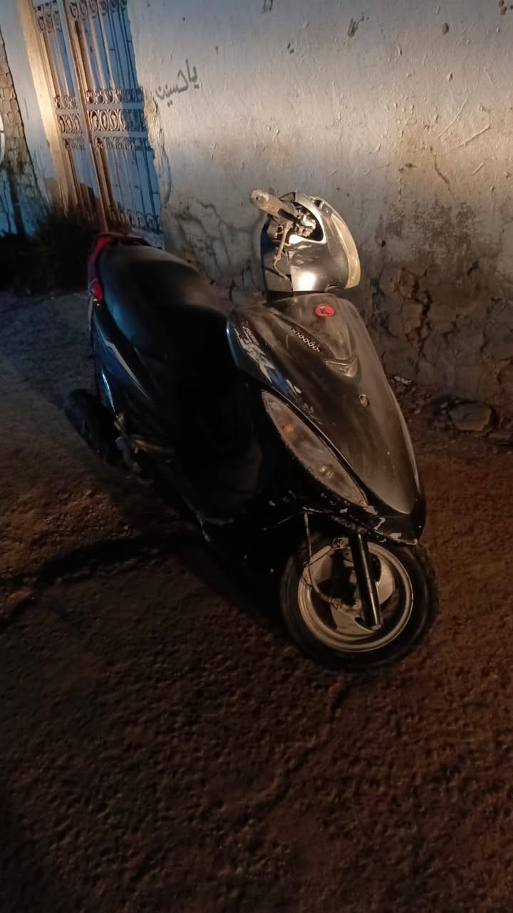 دراجة دراجة كامكو جي 4 للبيع خير من الله كفالة من التاير للتاير محرك مكفول ماصار 20 يوم من نزلت من الحاوية شغل واطلع نضافة شوف كبالك السعر 800 وييهة مجال حك الجية عنواني القاسم دراجة حاوية ***********
