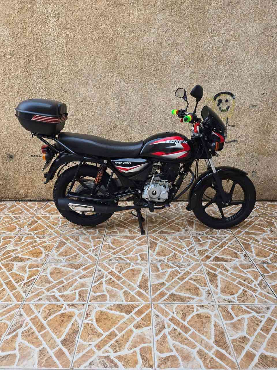 السلام عليكم شباب
بوكسر للبيع 
موديل 2023 شهر 7
 نازله 2025 
دراجه زيرو
مكفوله كفاله عامه 
دراجه رقم وسنويه ديالى 
نكليزي تحويل ثاني يوم
 السعر2400
مكاني ديالى خالص
 الشراي يتصل على هذا الرقم ***********
