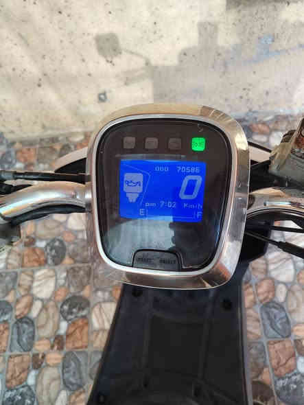 البيع نقد أو تقسيط
دراجة نوع ياماها cuxi) بوليس)
لون ابيض طافي

موديل الدراجة 2012

نوع مسطرة ناوزل

شاشه كبيرة وواضحة

الدراجة لاتحتوي على أي عطل

كفرات بلادي

إلك حق تفحص يوم كامل

ما متوازي عله بيعته اليحب يستفسر يراسل خاص أو ***********
