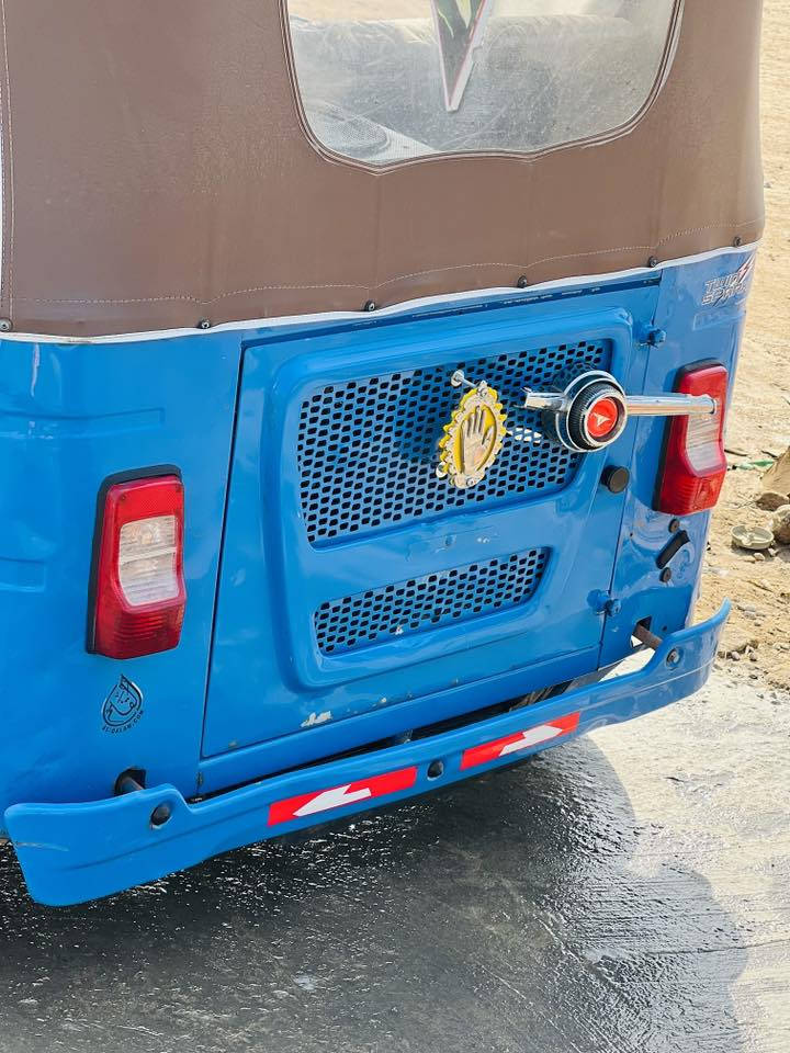 سلام عليكم تكتك البيع موديل 22شهر 9 بل سنويه 23 
مرقم سنويه بسمي تكتك خير من الله مكينه كفاله 
هاذه رقمي ***********  خاص مغلق
