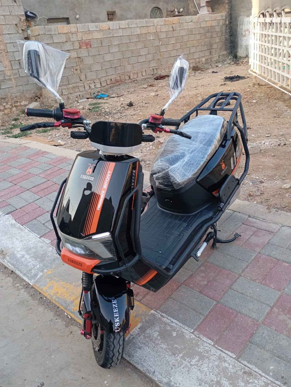 موطور شحن دبدوب للبيع
نوع سازوكي جديد ونضيف لون مميز
استخدام شهر1 تاخذه على الفحص شرط النضافه
ملف 2500 سرعه99 كهربائيات فول بطاريات جدد 
سويجات2 وبصمات2 وكرتات2 كلها موجوده معا الشاحنه 
السعر 700 وبي مجال قليل المكان التأميم القادسية الثانية 
للأستفسار:***********
