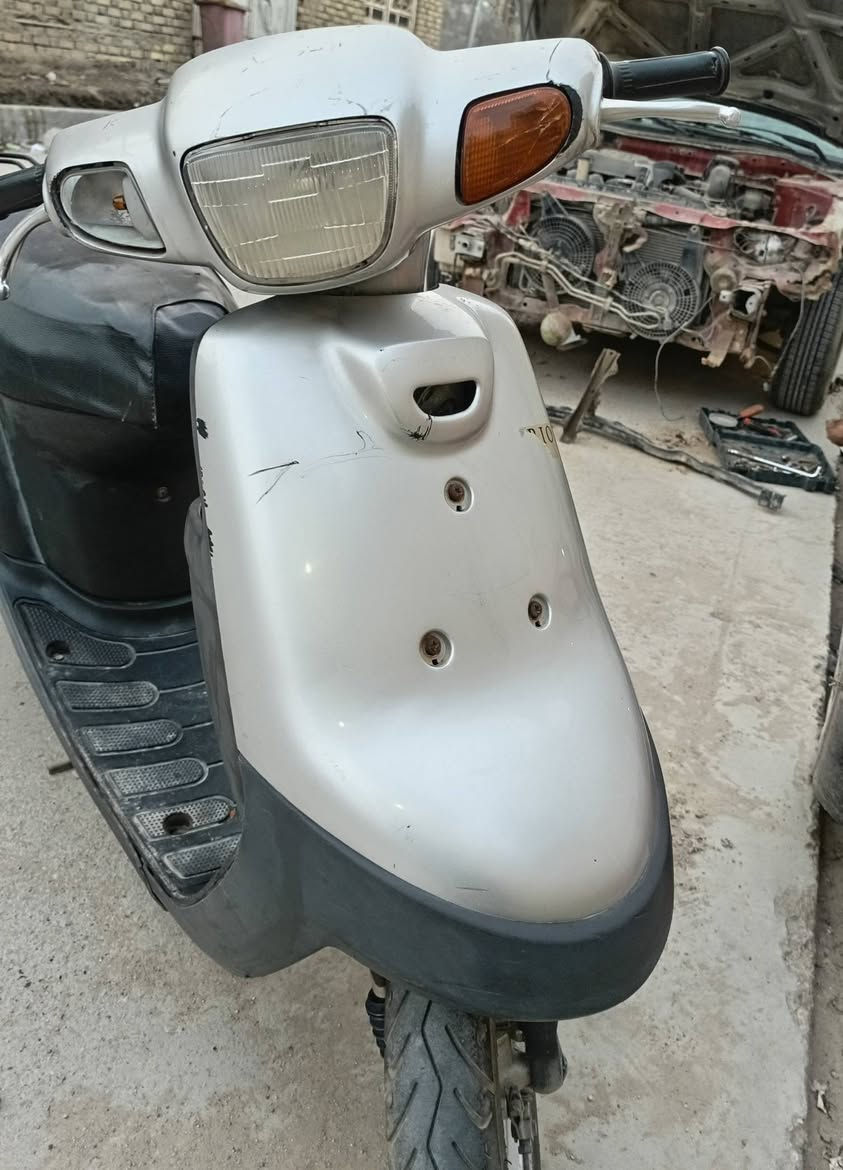 دراجه بتره ما مفتوحه كهربائياته شغاله عوزه فقط اشاره  هندر وسلف السعر 450 وبيه مجال واتساب فقط ***********
