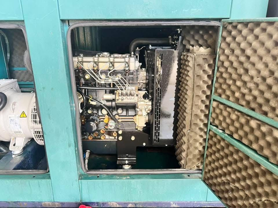 يا جبار يارب """للبيع"""
مولدة بركنز 404 (20kva) 
كتم 75‎%‎ 
المولدة بحالة الوكالة شبه جديد 
للتواصل :0981237116 
يوجد لدينا جميع احجام المولدات 
اختصاص صيانة جميع احجام المولدات البركنز


**إذا كنت صاحب هذا الإعلان وتريد حذفه لأي سبب، رجاءا أرسل رسالة إلى الدعم الفني**