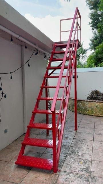 شركة العين لتصنيع الدروج والسلالم.. نصعدُ بك نحو القمة.
نحن نؤمن أن الدرج ليس مجرد وسيلة للانتقال بين الطوابق، بل هو تحفة فنية تضفي لمسة من الأناقة على منزلك أو مشروعك. متخصصون في تصميم وتنفيذ أرقى أنواع السلالم (الحديدية، الحلزونية، والمودرن) بأعلى معايير السلامة والجودة.
📞 للتواصل والاستفسار: ***********
