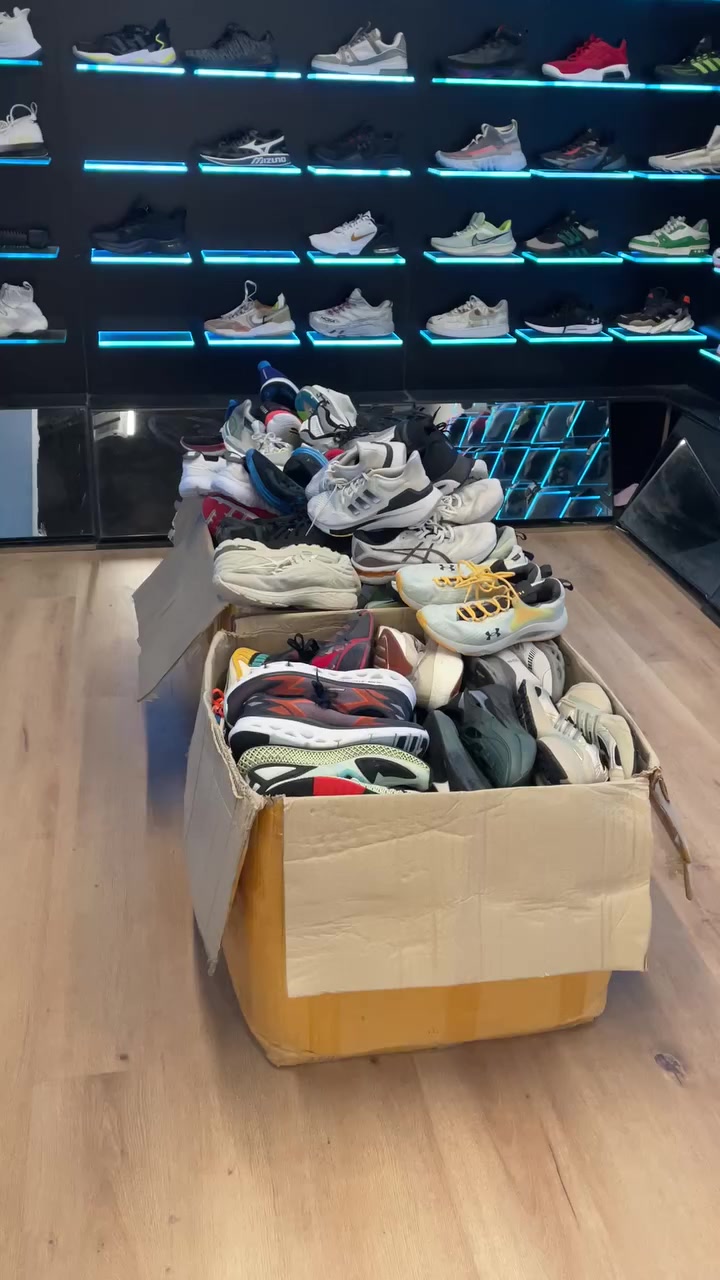 باله امريكيه كسر جديد جميع القطع اصليه موديلات حديثة نظافة تامه
العنوان بغداد السيديه شارع التجاري شارع الامن 
للاستفسار:- ***********
