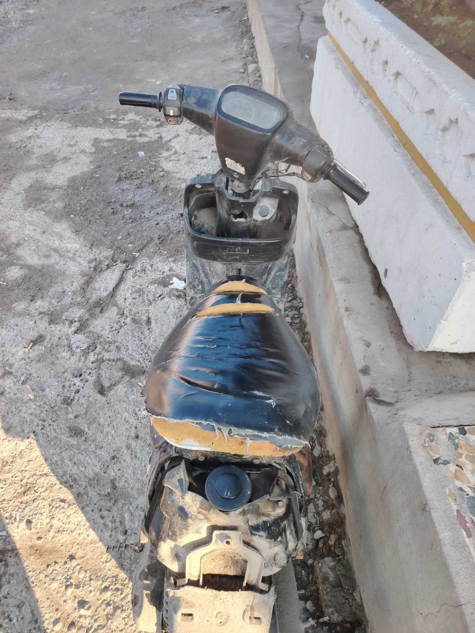 سلام عليكم دراجه بوتين للبيع او معارضه ب ابو الكير ماشه الكدام عوجه وشاصي تكه ملحوم السعر 70.   ***********.     ***********
