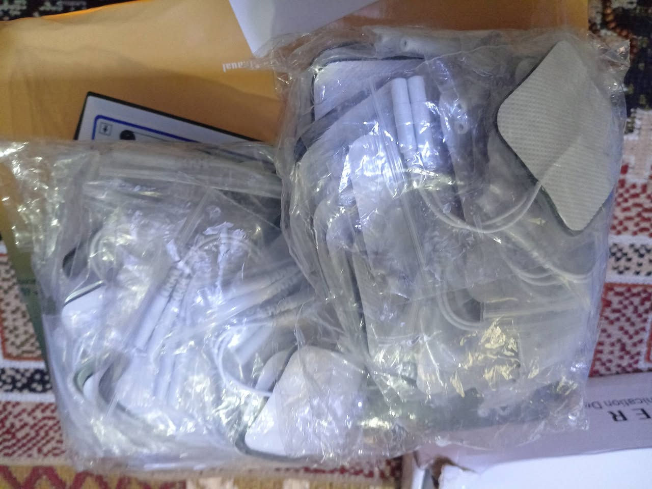 جهاز تحفيز الأعصاب بهذا الشكل جديد غير مستعمل 
+لاصقات كمية المهتم بيهن 
انطيني سعر بالي يرضي الله وبالعافية


**إذا كنت صاحب هذا الإعلان وتريد حذفه لأي سبب، رجاءا أرسل رسالة إلى الدعم الفني**